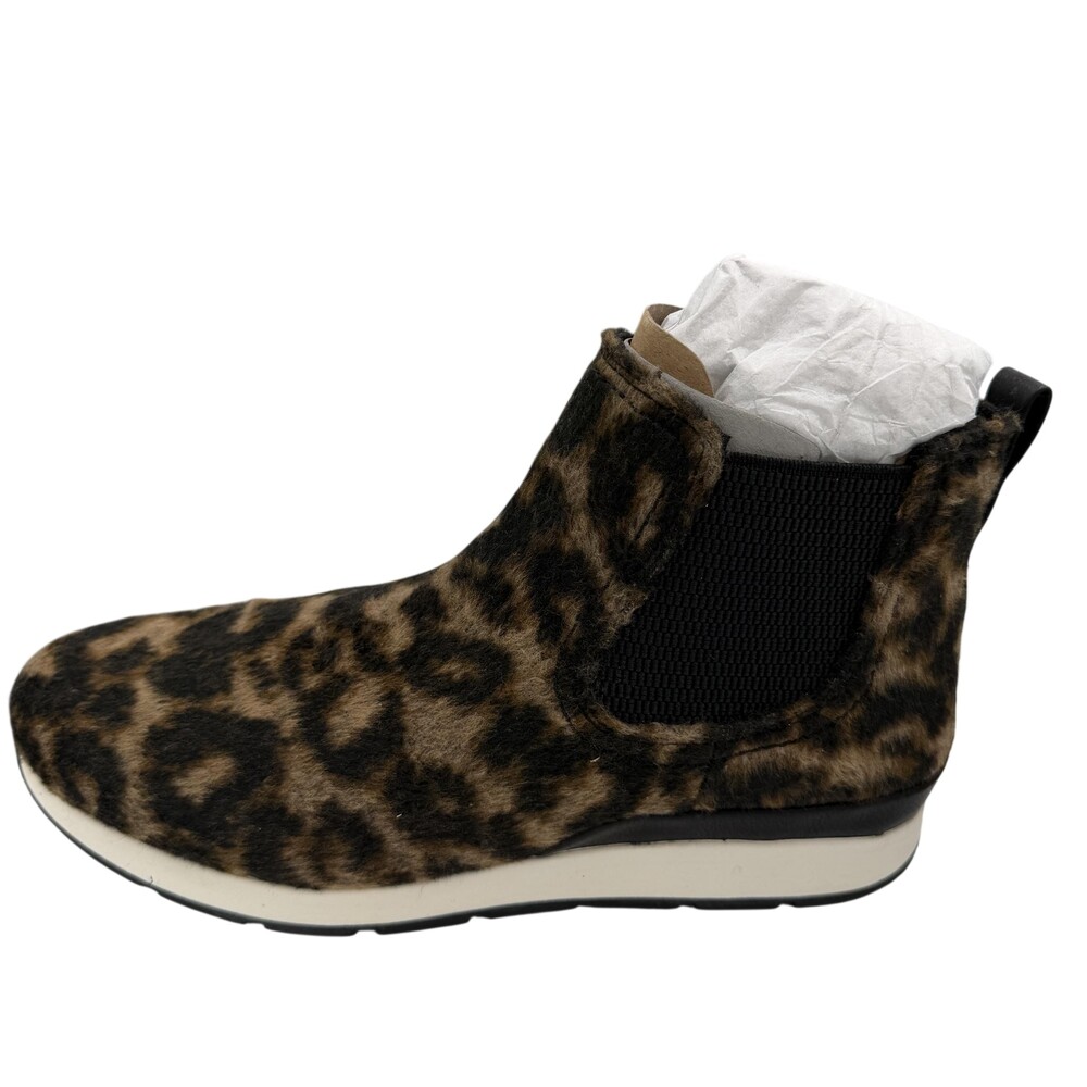 B.o.c Kara Boots Womens Size 9.5 Tan Black Leopard Chelsea Ankle Wedge